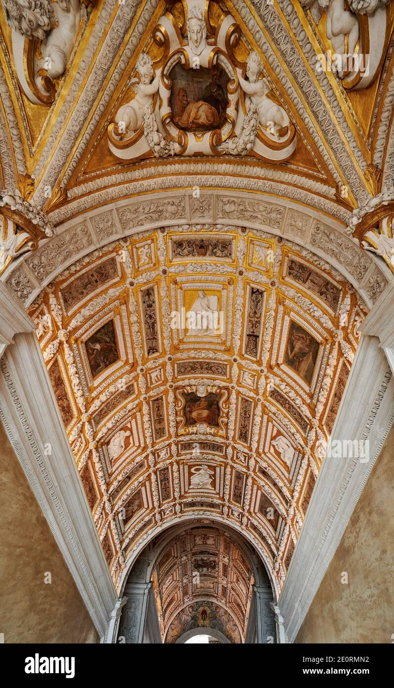 Peinture de plafond et stuc dans l'escalier Scala d'Oro, Palais des Doges, Palazzo Ducale, Venise, Vénétie, Italie Banque D'Images