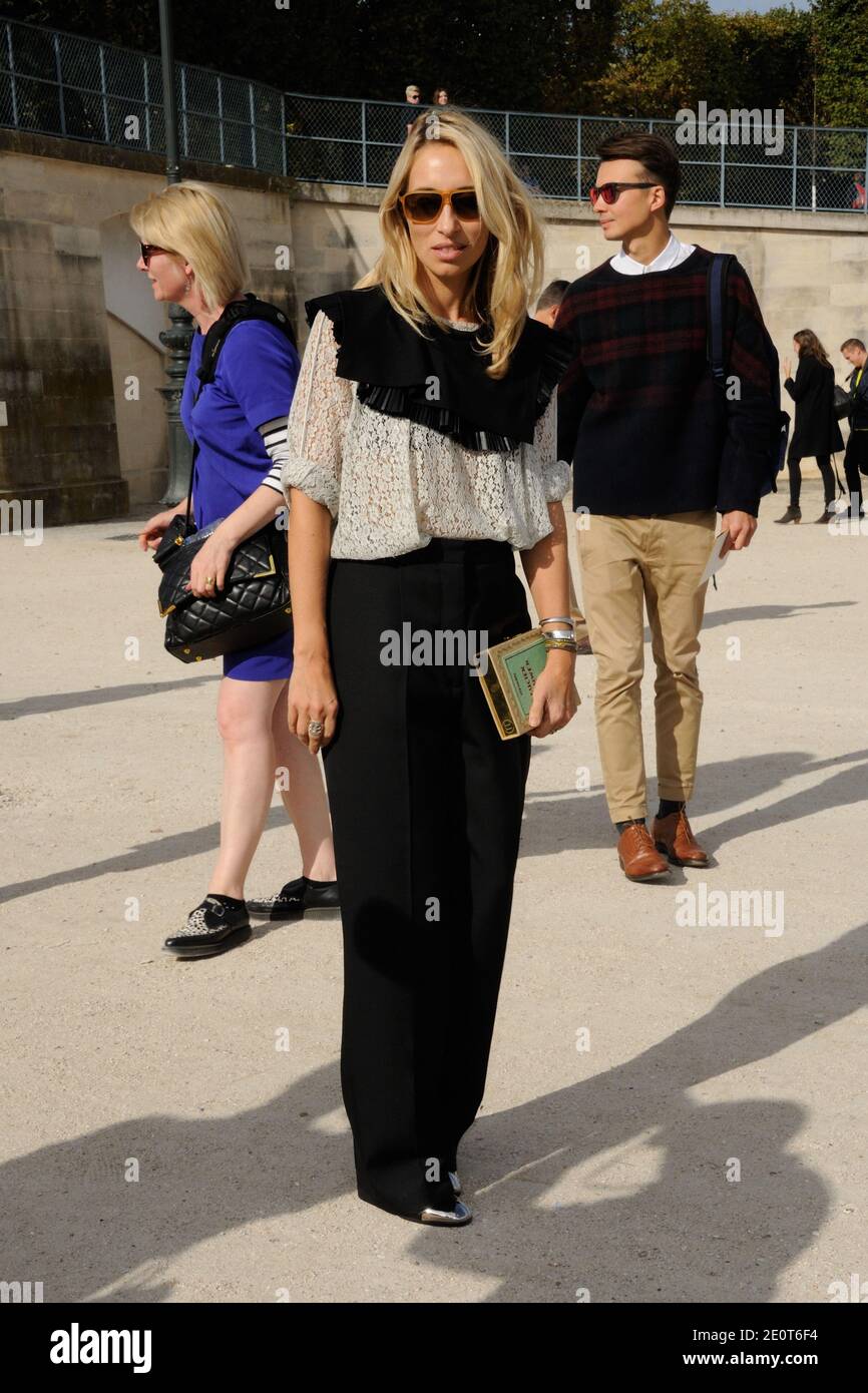 Alexandra Golovanoff arrive au salon de la collection prêt-à-porter Printemps-été 2013 de Chloe à Paris, France, le 1er octobre 2012. Photo d'Alban Wyters/ABACAPRESS.COM Banque D'Images
