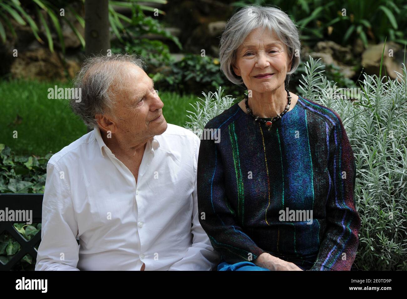 French actor jean louis trintignant in Banque de photographies et d'images  à haute résolution - Alamy