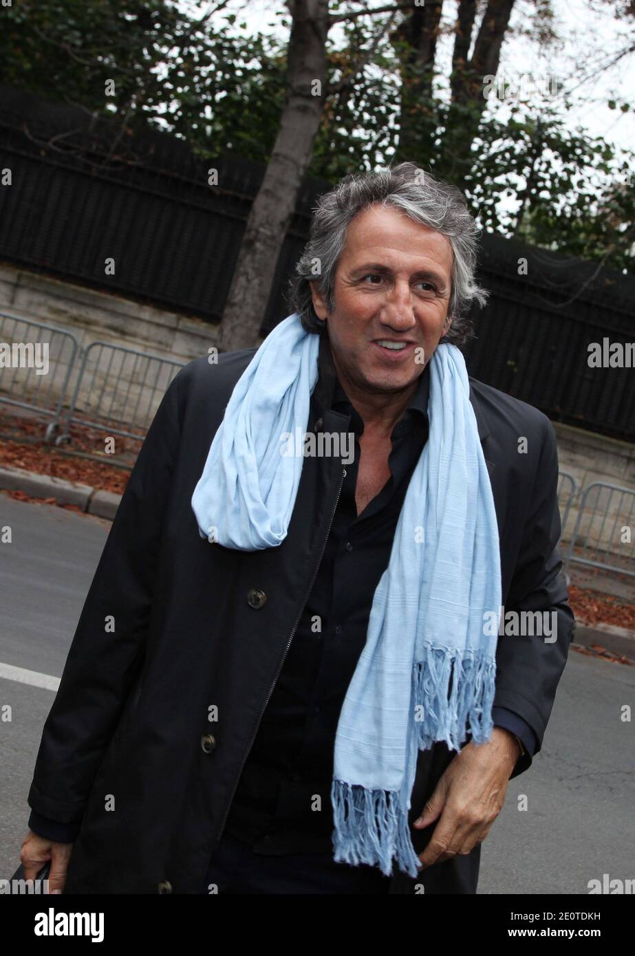 EXCLUSIVITÉ - Richard Anconina arrivant au Studio Gabriel pour la mise en page du spectacle de Michel Drucker à Paris, France, le 9,2012 octobre. Photo de Denis Guignebourg/ABACAPRESS.COM Banque D'Images