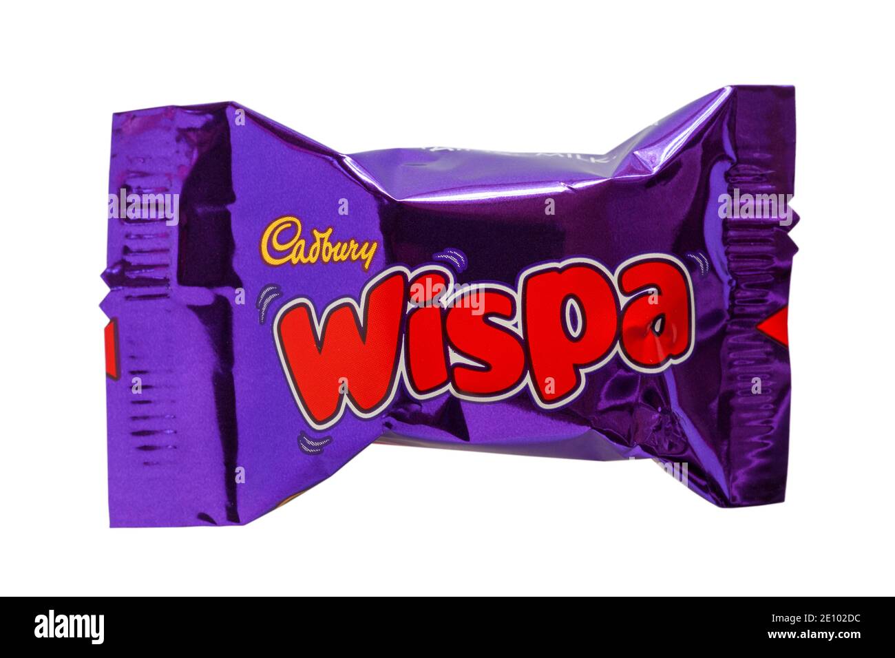 Chocolat Cadbury Wispa provenant d'une boîte de chocolats Cadbury Heroes isolés sur fond blanc - héros chocolat Banque D'Images