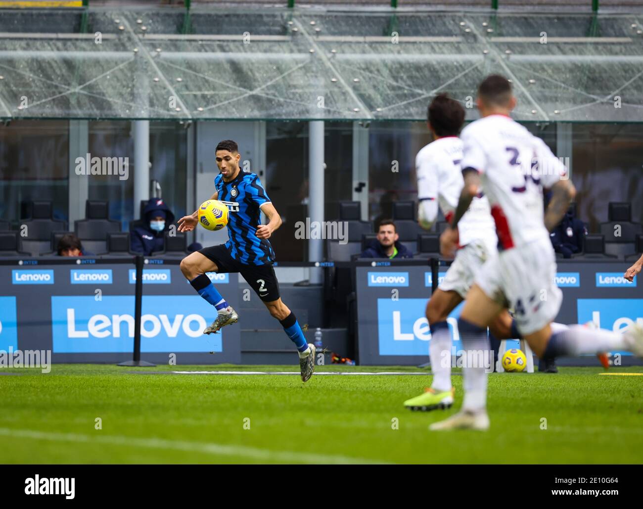 Milan, Italie. 3 janvier 2021. Achraf Hakimi du FC Internazionale pendant la série UN match de football 2020/21 entre le FC Internazionale contre le FC Crotone au stade San Siro, Milan, Italie le 03 janvier 2021 - photo FCI/Fabrizio Carabelli/LM crédit: Fabrizio Carabelli/LPS/ZUMA Wire/Alay Live News Banque D'Images