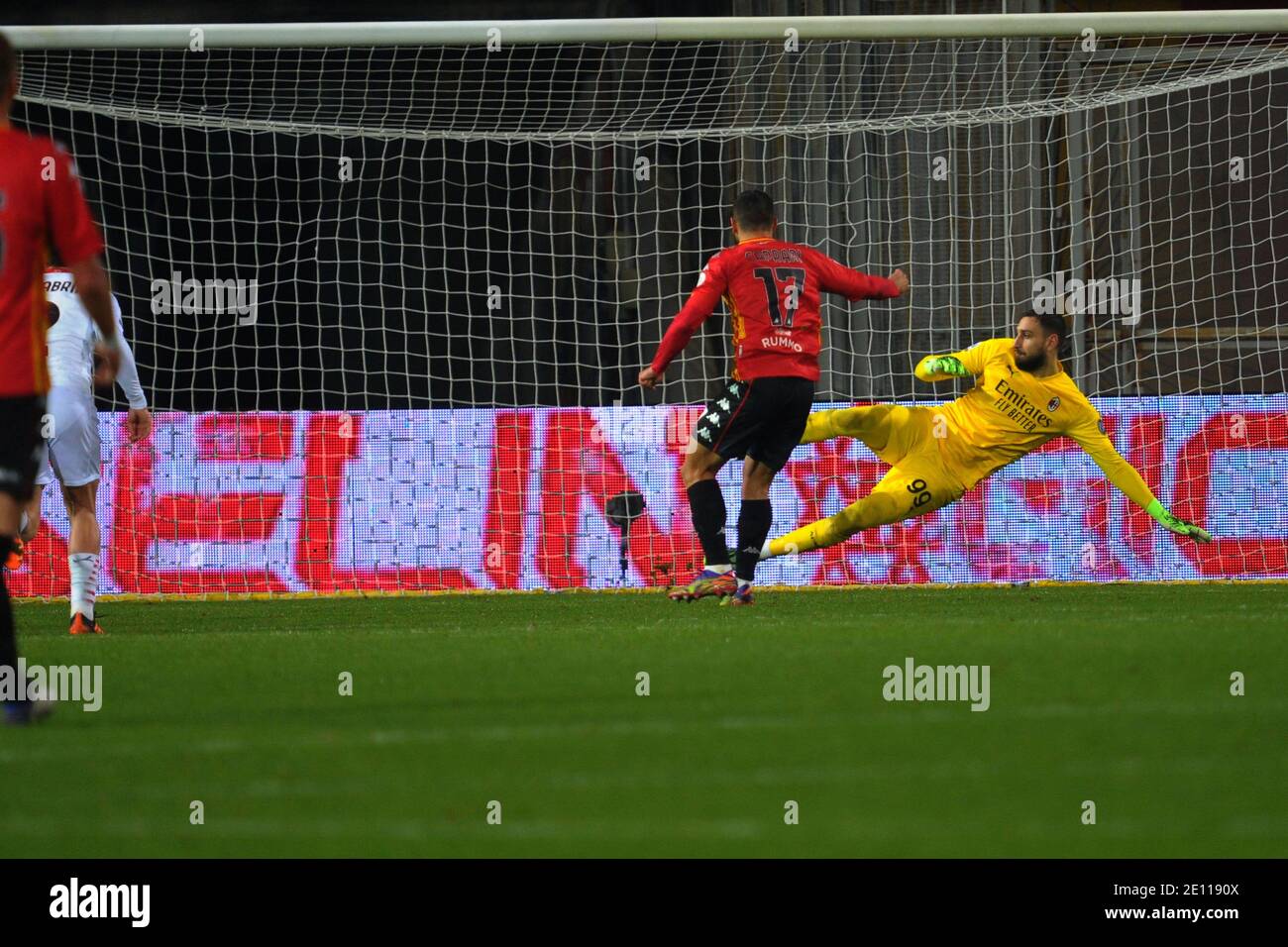 Benevento, Italie. 03ème janvier, 2021. Manqué la pénalité Gianluca Caprari (Benevento CALCIO pendant Benevento Calcio vs AC Milan, football italien Serie UN match à benevento, Italie, janvier 03 2021 crédit: Agence de photo indépendante/Alamy Live News Banque D'Images