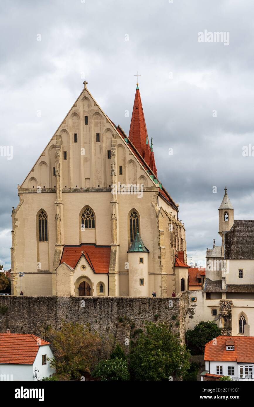 Kostel sv. Mikulase chuirch construit au 14ème siècle dans la ville de Znojmo en République tchèque Banque D'Images