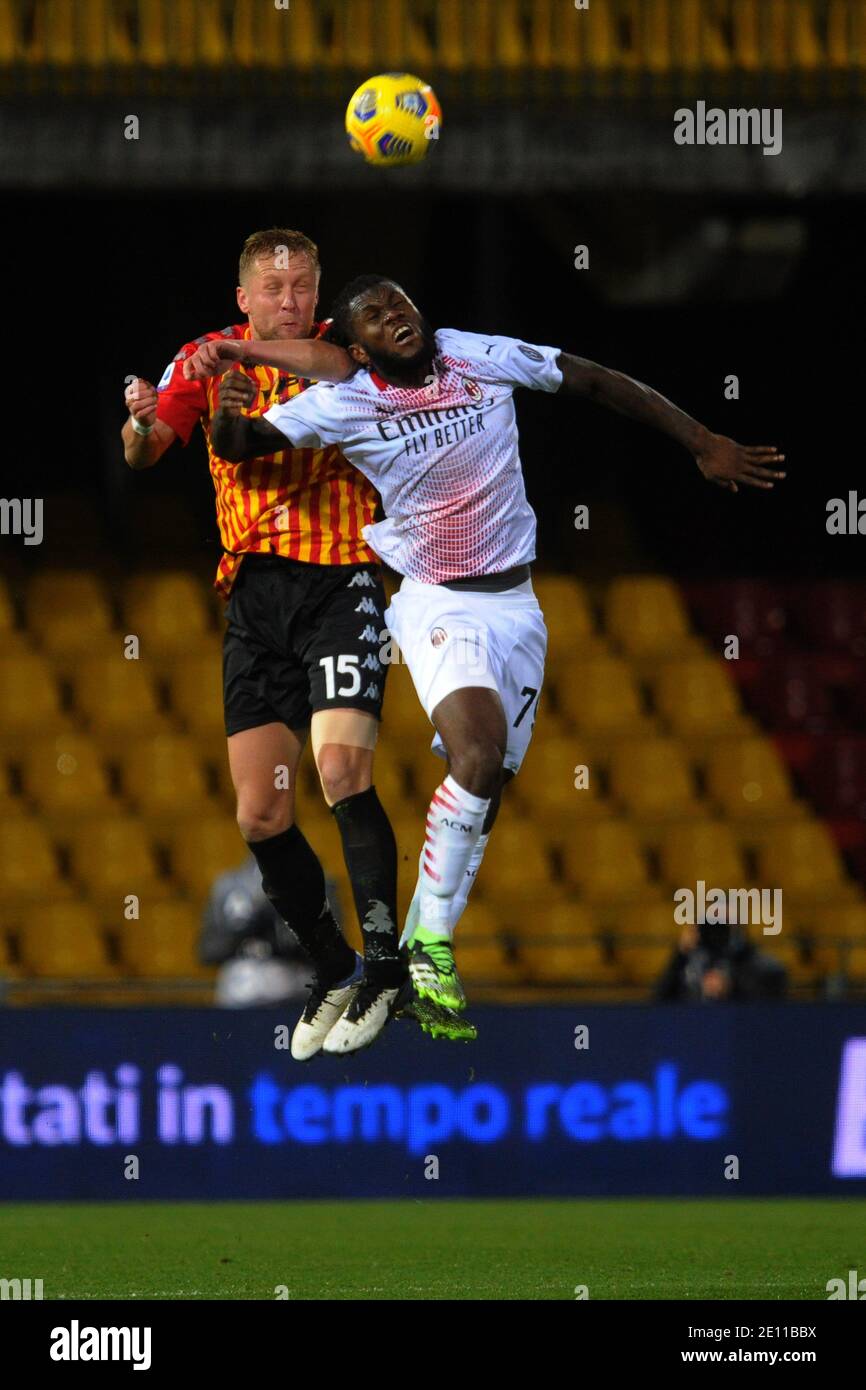 Benevento, Italie. 3 janvier 2021. Benevento, Italie, Stade Ciro Vigorito, 03 janvier 2021, Kamil Glik (Benevento CALCIO ) Franck Kessi pendant Benevento Calcio vs AC Milan - football italien série A match Credit: Renato Olimpio/LPS/ZUMA Wire/Alay Live News Banque D'Images