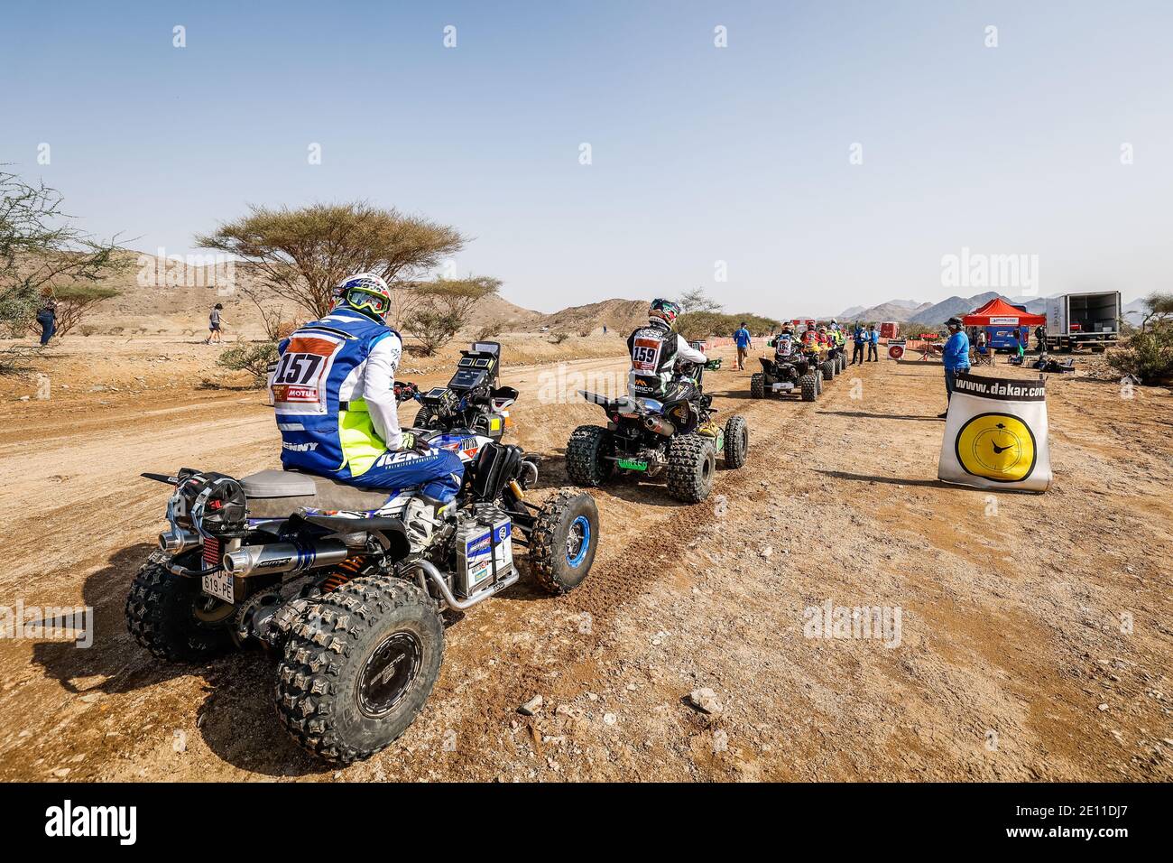 157 Dutu Romain (fra), Yamaha, SMX Racing, Quad, start, ass, illustration  pendant le Dakar 2021è et#x80;Â&#x99;s Prologue et lancement de la  cérémonie du podium à Jeddah, Arabie Saoudite le 2 janvier 2021 -