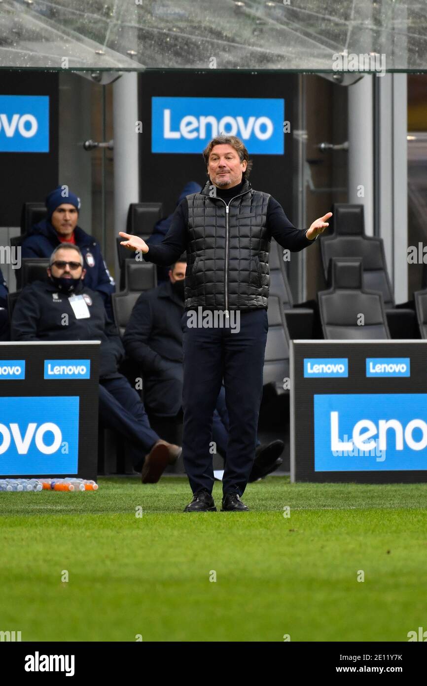 Milan, Italie. 3 janvier 2021. L'entraîneur-chef Giovanni Stroppa du FC Crotone a vu pendant le match de la série A TIM entre le FC Internazionale et le FC Crotone au stade San Siro de Milan. (Crédit photo : Gonzales photo/Alamy Live News Banque D'Images