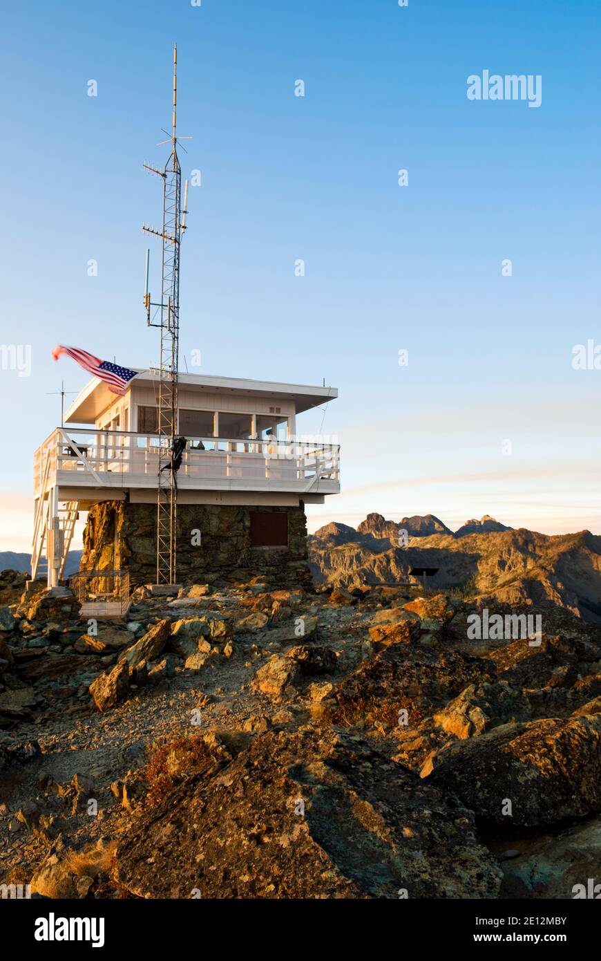 Heaven's Gate Fire Lookout dans les Seven Devils Mountains de l'Idaho, zone de loisirs nationale de Hells Canyon. Guetteur appartenant au Service forestier des États-Unis. Banque D'Images