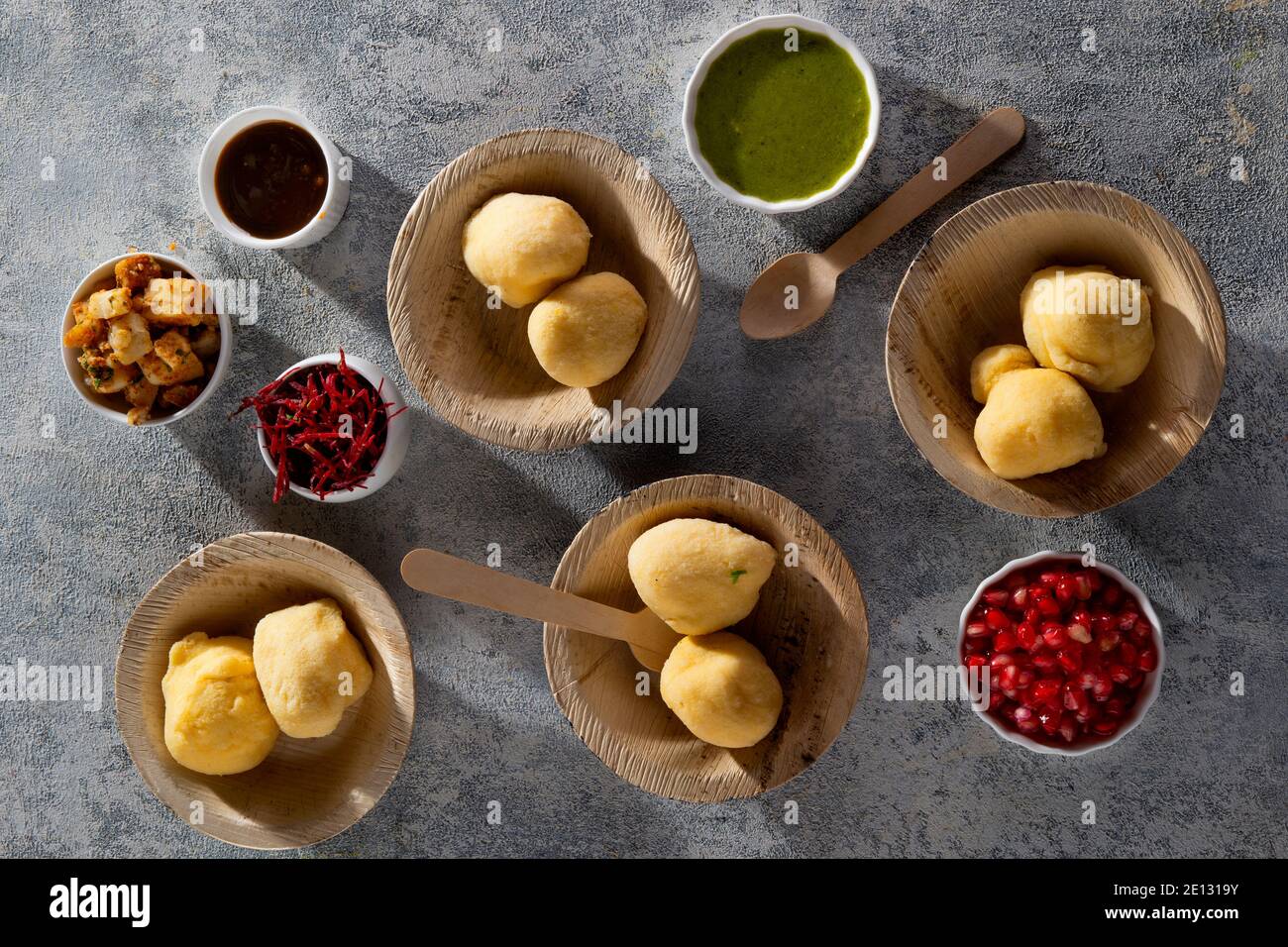 Vue de dessus de Bhalle frit ou des boulettes fritées, un en-cas indien populaire Banque D'Images