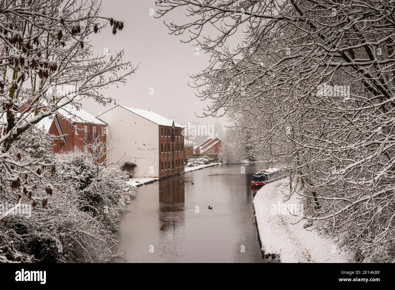 Royaume-Uni, Angleterre, Cheshire, Congleton, Mossley, canal Macclesfield, Old Wharf en hiver Banque D'Images