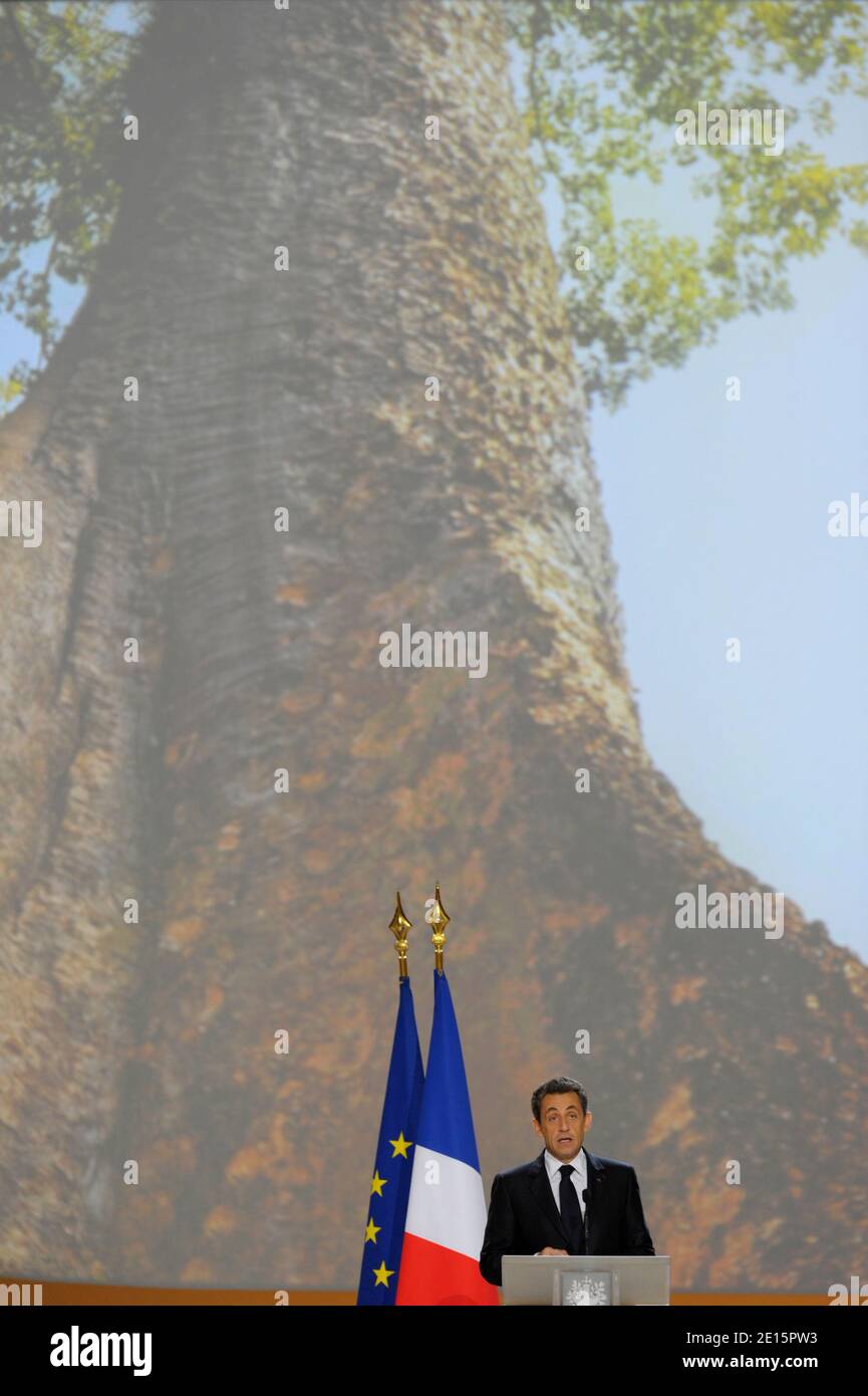 Le président français Nicolas Sarkozy prononce un discours au Panthéon de Paris, lors d'un hommage national en l'honneur de feu poète et homme politique aime Cesaire, né le 6 avril 2011 dans l'île française des Caraïbes de la Martinique. Photo de Philippe Wojazer/Pool/ABACAPRESS.COM Banque D'Images