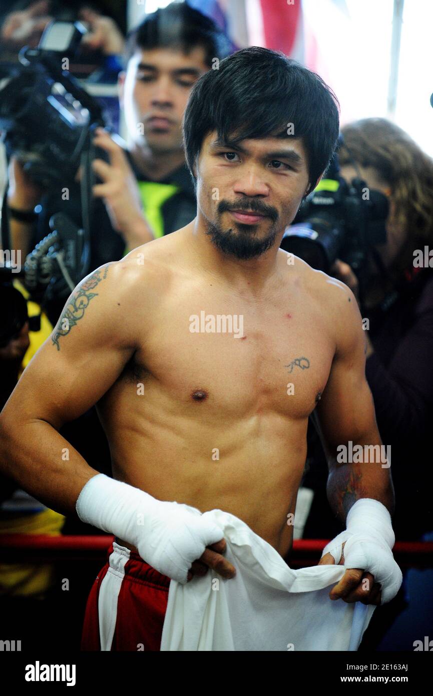 Manny Pacquiao lors d'un entraînement de médias en préparation à Los Angeles, CA, USA le 20 avril 2011 pour son combat contre Sugar Shane Mosley, cinq fois champion du monde, le 7 mai à la MGM Grand Garden Arena de Las Vegas. Photo de Lionel Hahn/ABACAPRESS.COM Banque D'Images