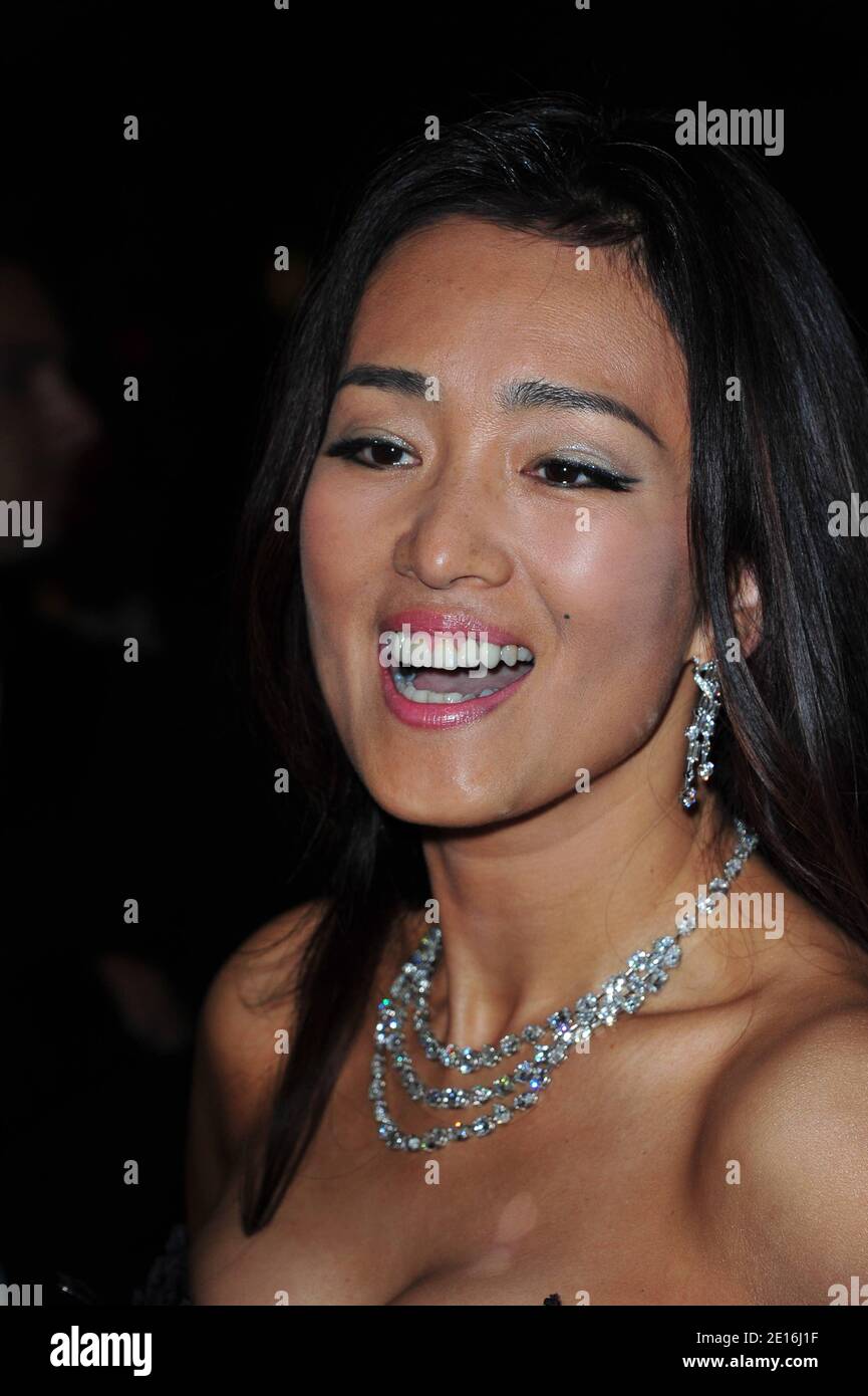 Gong Li arrive pour le dîner de gala à la suite de la cérémonie d'ouverture du 64ème Festival international du film de Cannes, à l'Hôtel Majestic Barriere à Cannes, dans le sud de la France, le 11 mai 2011. Photo de Hahn-Nebinger/ABACAPRESS.COM Banque D'Images Gong Li arrive pour le dîner de gala à la suite de la cérémonie d'ouverture du 64ème Festival international du film de Cannes, à l'Hôtel Majestic Barriere à Cannes, dans le sud de la France, le 11 mai 2011. Photo de Hahn-Nebinger/ABACAPRESS.COM Banque D'Images