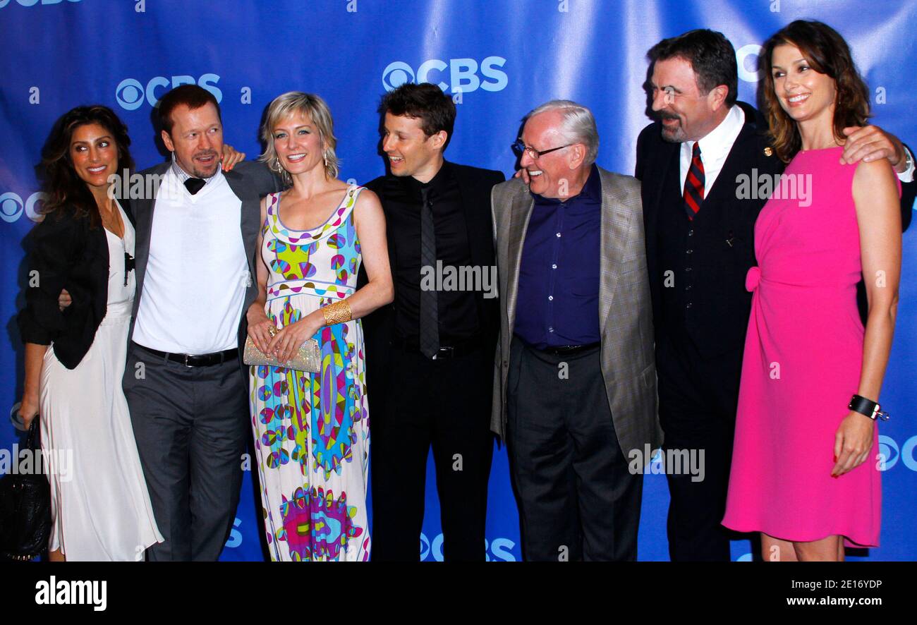 Jennifer Esposito, Donnie Wahlberg, Amy Carlson, Wwill Estes, Len Cariou, Tom Selleck et Bridget Moynahan assistent au CBS Prime Time 2011-12 Upfront dans la tente du Lincoln Center à New York City, NY, USA, le 18 mai 2011. Photo de Donna Ward/ABACAPRESS.COM Banque D'Images