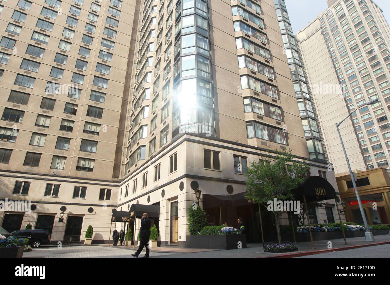 Illustration de la Bristol Plaza où Anne Sinclair a loué un appartement pour que son mari Dominique Strauss-Kahn reste en résidence surveillée comme condition de sa caution pendant qu'il attend son procès à New York City, NY, USA le 20 mai 2011. Photo Guerin-Pantaleo-Taamallah/ABACAUSA.COM Banque D'Images