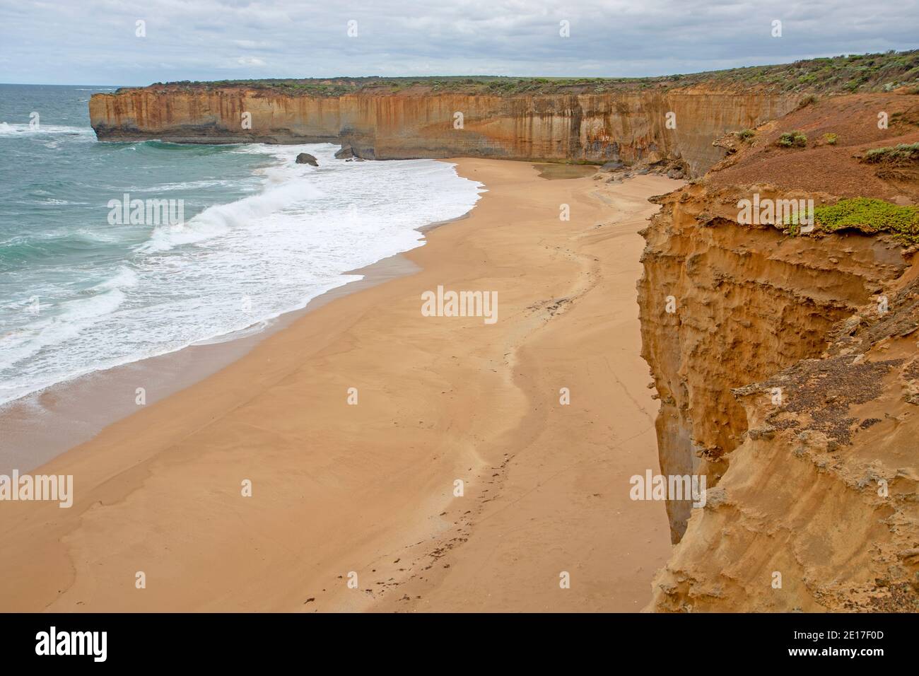 Plage au London Bridge sur la Great Ocean Road Banque D'Images