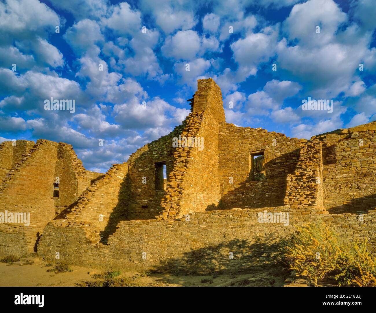 Ruines, Pueblo Bonito, Chaco Culture National Historical Park, Nouveau Mexique Banque D'Images