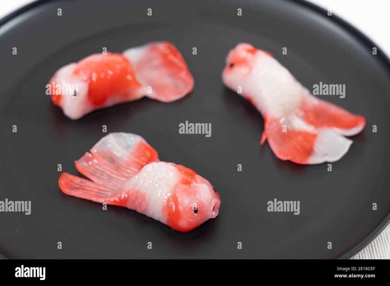 Boulettes de cristal vapeur en forme de poisson Koi Banque D'Images