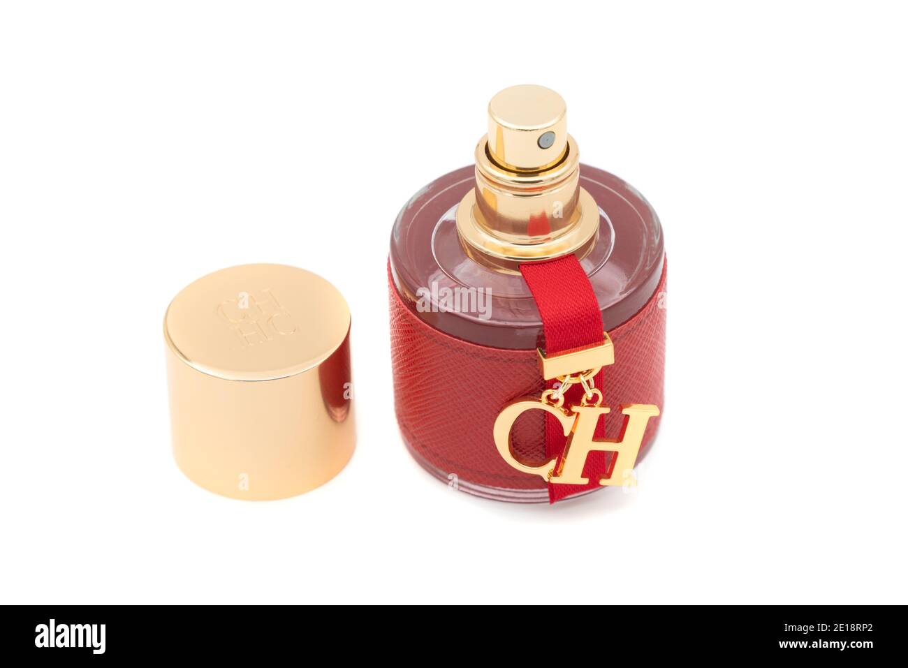 Bouteille de parfum de CH de Carolina Herrera coupée isolée sur fond blanc Banque D'Images