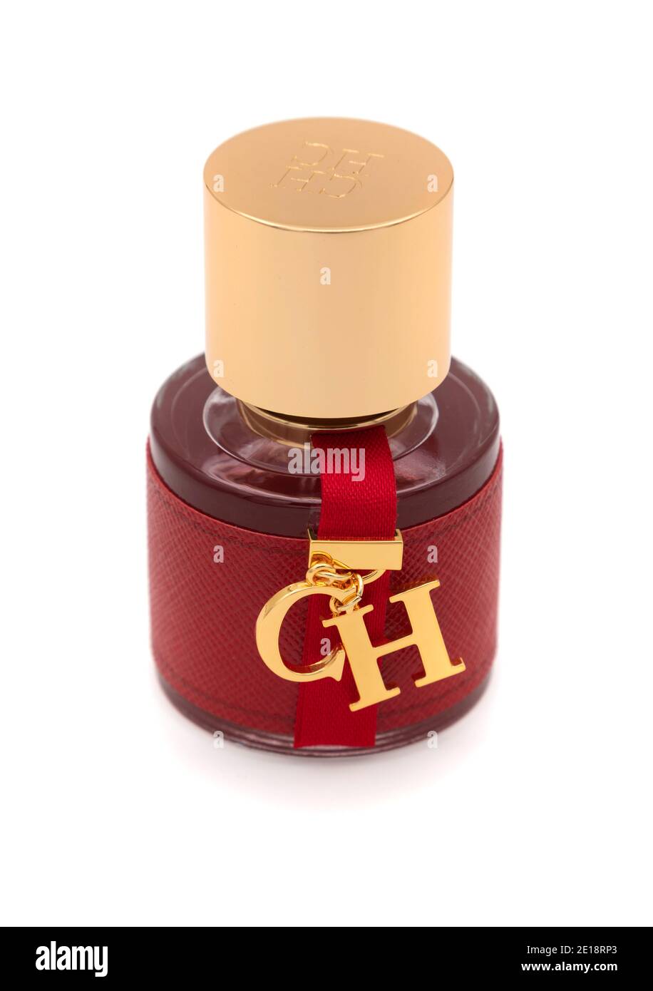 Bouteille de parfum de CH de Carolina Herrera coupée isolée sur fond blanc Banque D'Images
