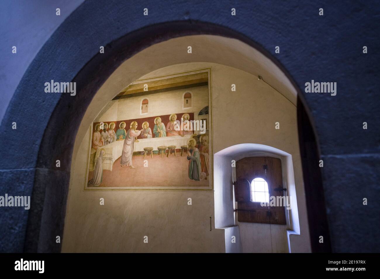 Italie, Toscane: Florence (Florence en italien). Cellule de Monk décorée d'une fresque représentant un événement biblique peint par FRA Angelico dans le Saint-Marc Banque D'Images