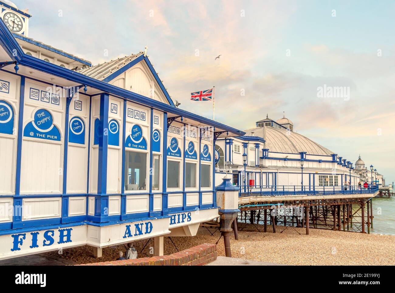 Eastbourne Pier au crépuscule, East Sussex, Angleterre, Royaume-Uni Banque D'Images
