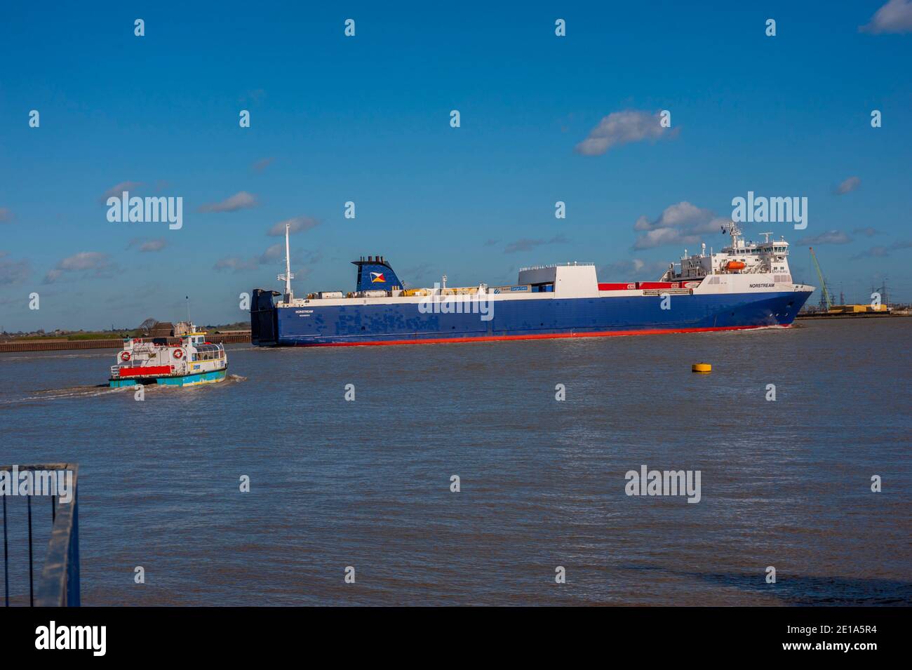 Cargo RO-RO Ferry Norstream naviguant sur la tamise entre Tilbury Et Gravesend Kent Banque D'Images