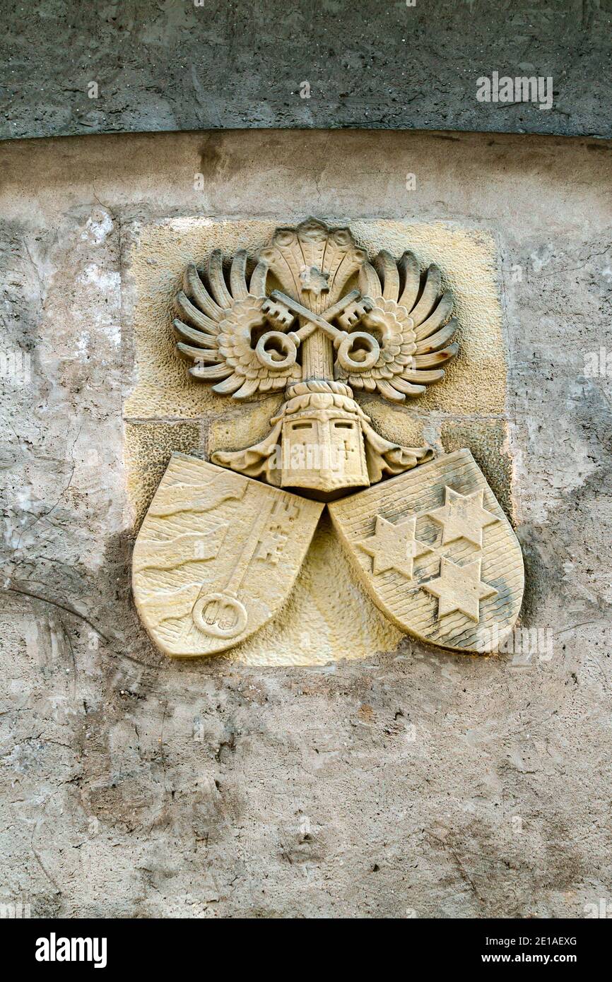 Armoiries sur le mur de la Dundaga médiévale château en Lettonie Banque D'Images