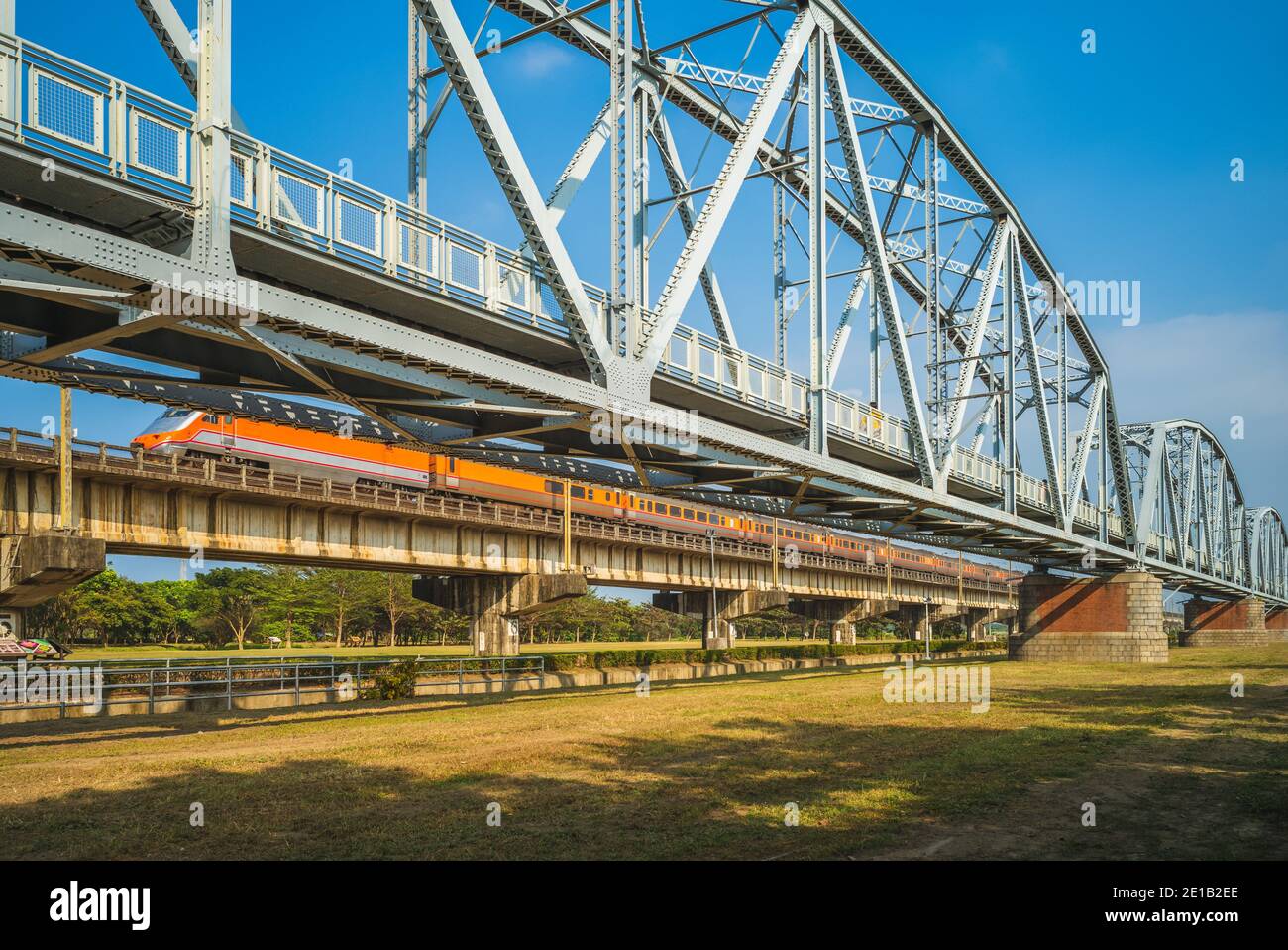 Pont de fer historique traversant la rivière KaoPing à Kaohsiung, taïwan Banque D'Images