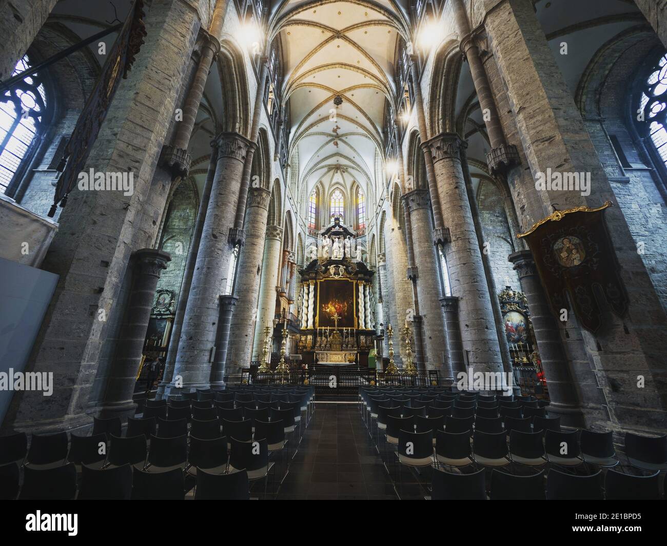 Intérieur intérieur intérieur architecture de l'église gothique Saint-Nicolas de l'Escaut Sint-Niklaaskerk À Gand Flandre orientale région flamande Belgique Europe Banque D'Images