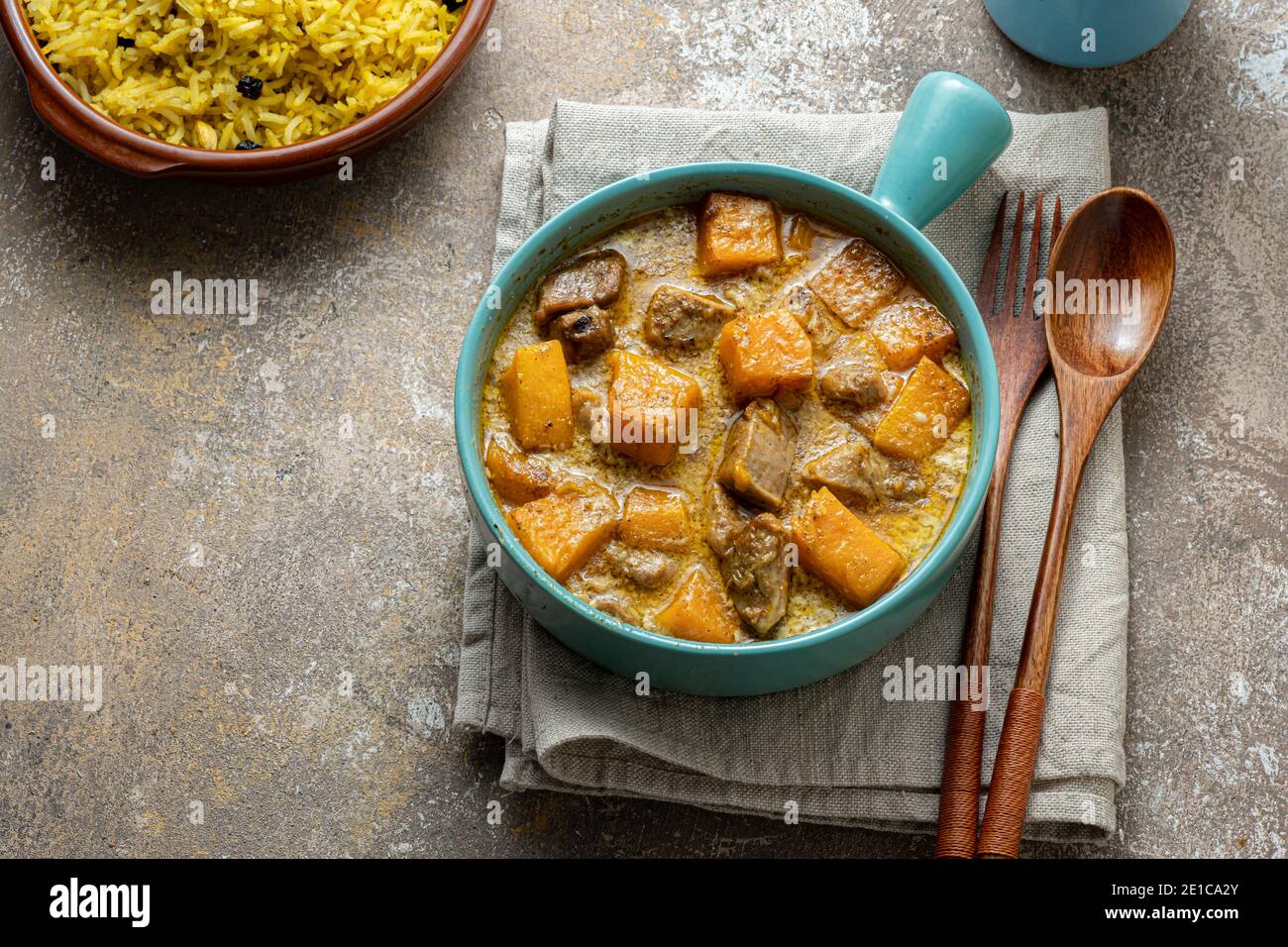 Curry de citrouille avec poulet et riz biriani, espace de copie Banque D'Images