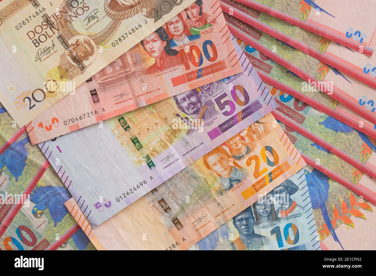 Beaucoup d'argent bolivien, divers billets Banque D'Images