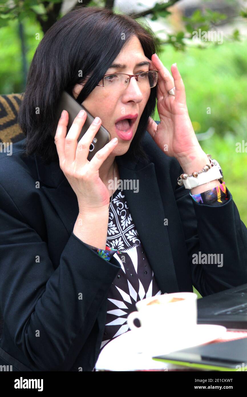 problème lors de l'appel au téléphone intelligent au travail Banque D'Images