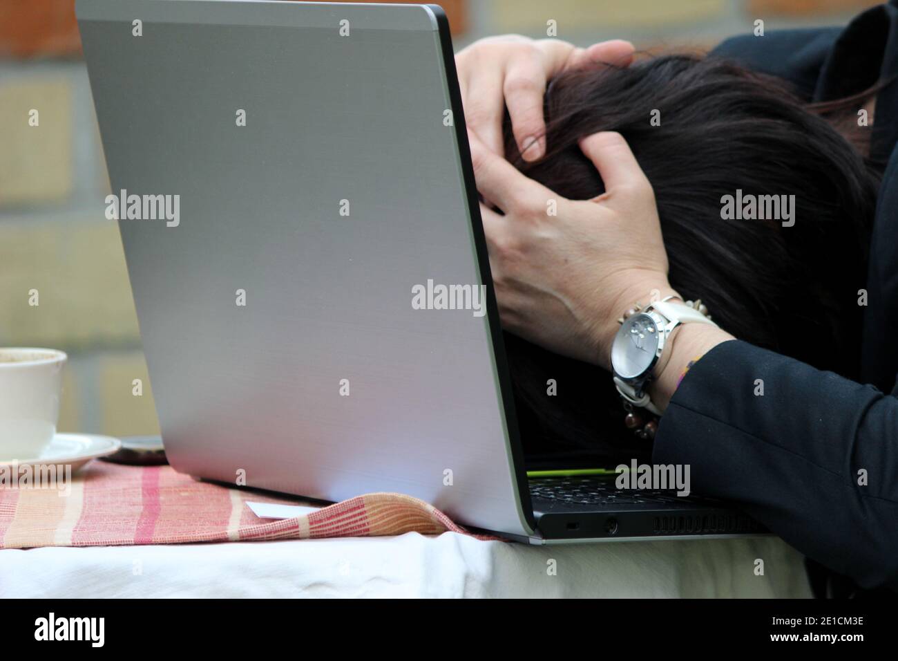 les femmes travail à l'extérieur du problème de stress Banque D'Images