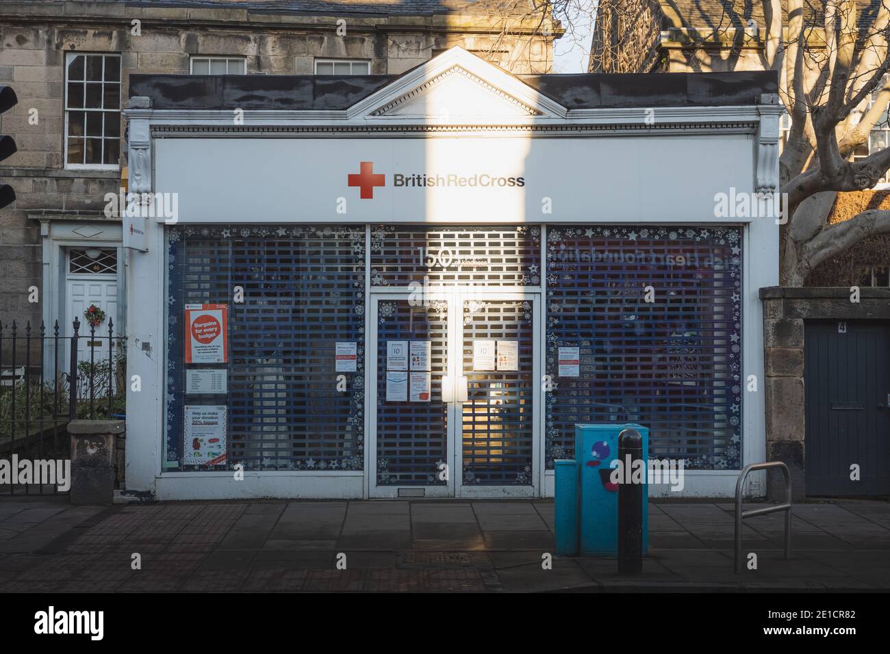 Boutique de la Croix-Rouge britannique à Édimbourg, en Écosse Banque D'Images