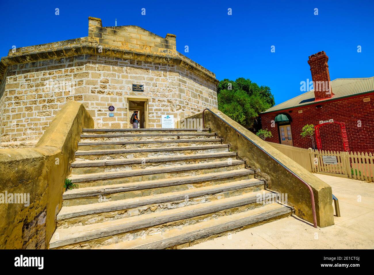 Fremantle, Australie occidentale, Australie - 2 janvier 2018 : visite touristique de la Round House, une ancienne prison australienne de Fremantle située sur Arthur Head Banque D'Images