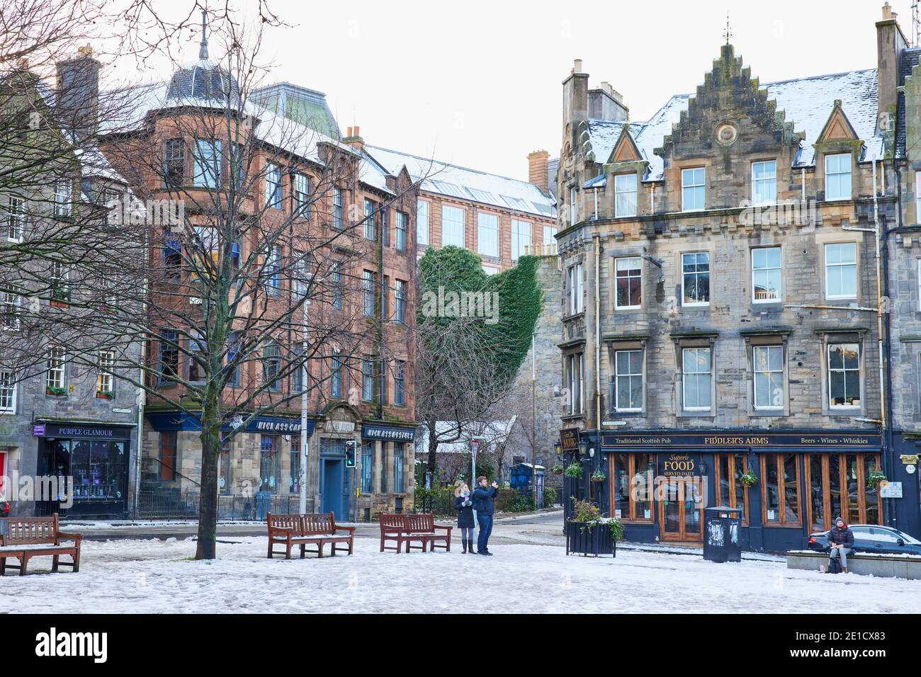 Historique, Grassmarket place à Édimbourg, Royaume-Uni janvier 2020. Hiver avec neige. Banque D'Images