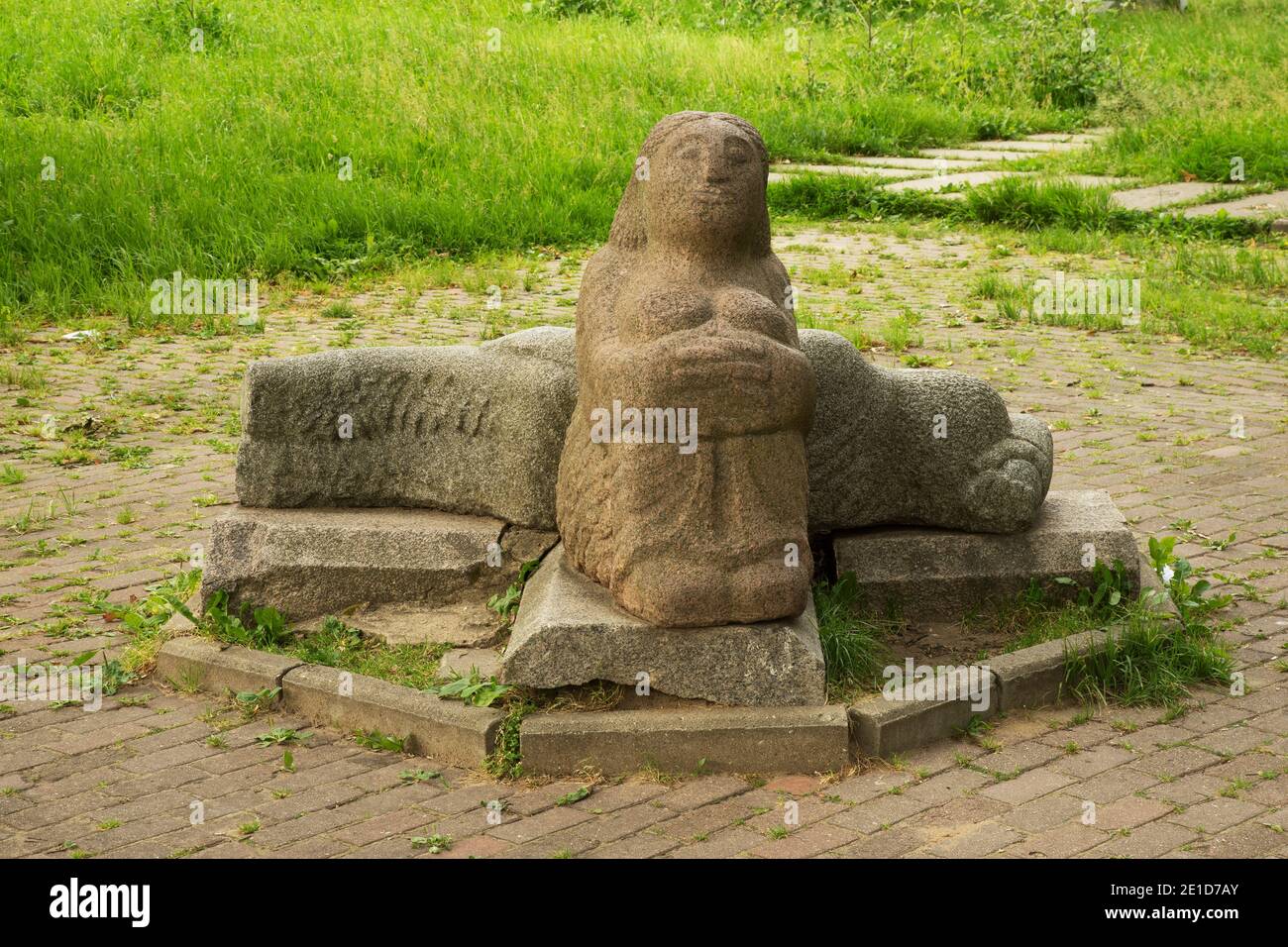 Femme de pierre au remblai d'Afanasy Nikitin dans Tver. Russie Banque D'Images