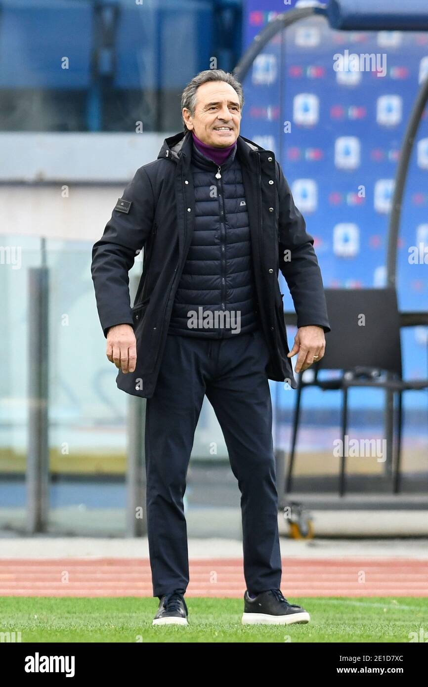 Rome, Italie. 6 janvier 2021. ROME, ITALIE - janvier 6 : entraîneur en chef Cesare Prandelli de l'ACF Fiorentina gestes pendant la série italienne UN match de football entre SS Lazio et ACF Fiorentina au Stadio Olimpico le 6 janvier 2021 à Rome Italie/LiveMedia Credit: Claudio Pasquazi/LPS/ZUMA Wire/Alay Live News Banque D'Images