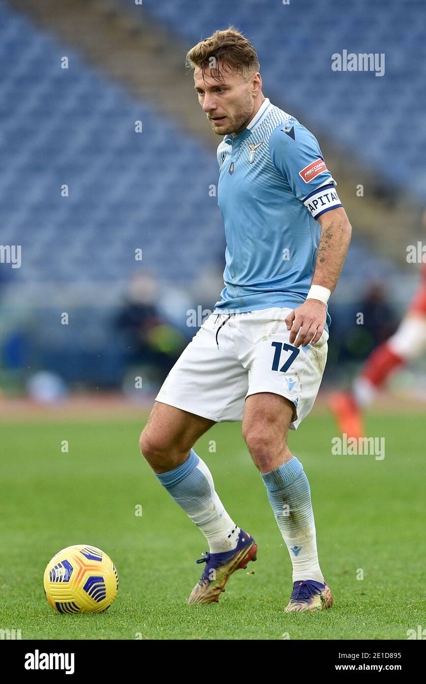 Rome, Italie. 6 janvier 2021. ROME, ITALIE - janvier 6 : Ciro immobile de SS Lazio en action pendant la série UN match de football entre SS Lazio et ACF Fiorentina au Stadio Olimpico le 6 janvier 2021 à Rome, Italie /LiveMedia crédit: Claudio Pasquazi/LPS/ZUMA Wire/Alamy Live News Banque D'Images