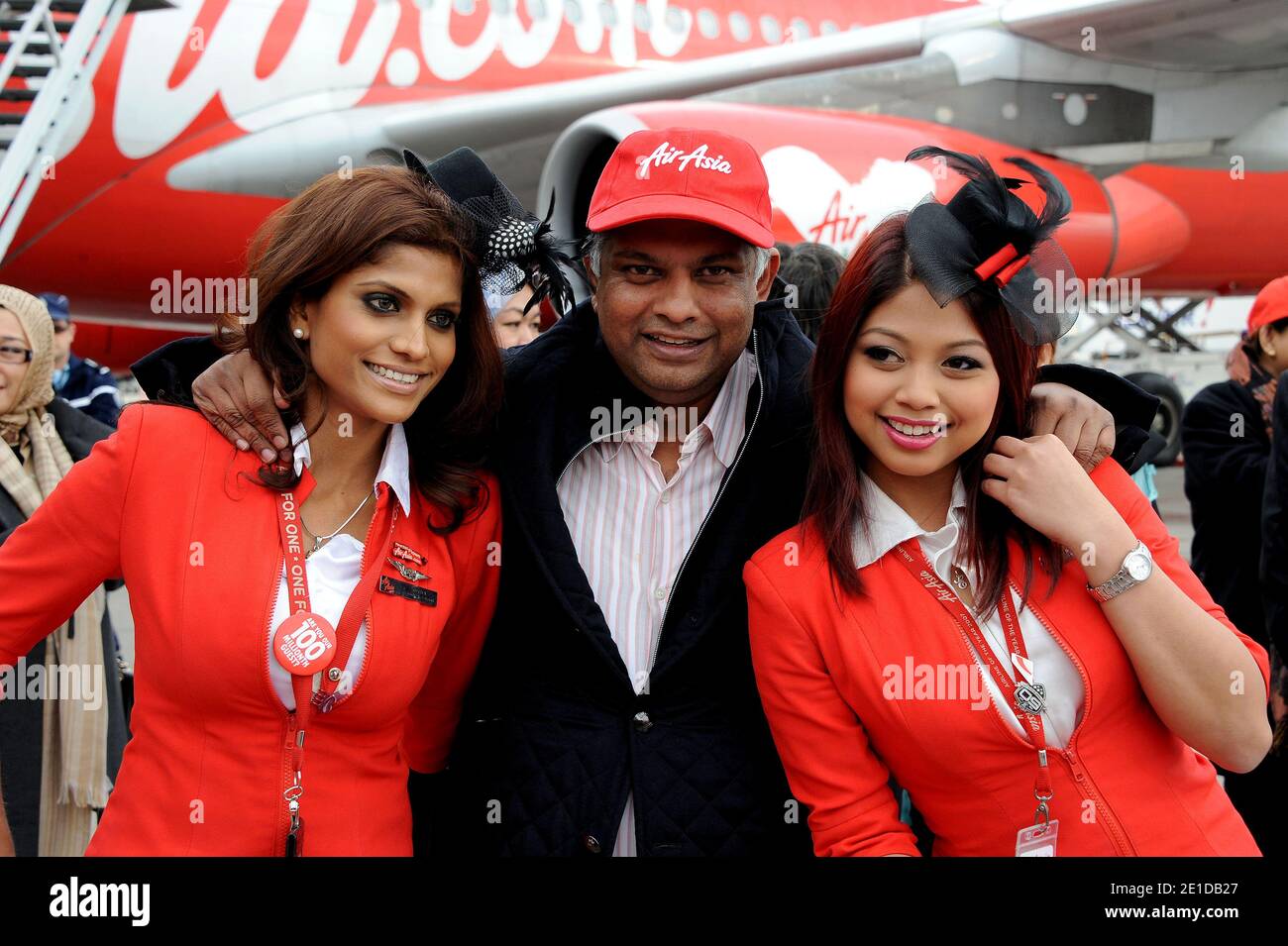 Dato Seri Dr. Tony Fernandes participant à l'arrivée du premier vol AirAsia X Kuala Lumpur /Paris-Orly à Orly près de Paris, France, le 14 février 2011. Photo de Nicolas Briquet/ABACAPRESS.COM Banque D'Images