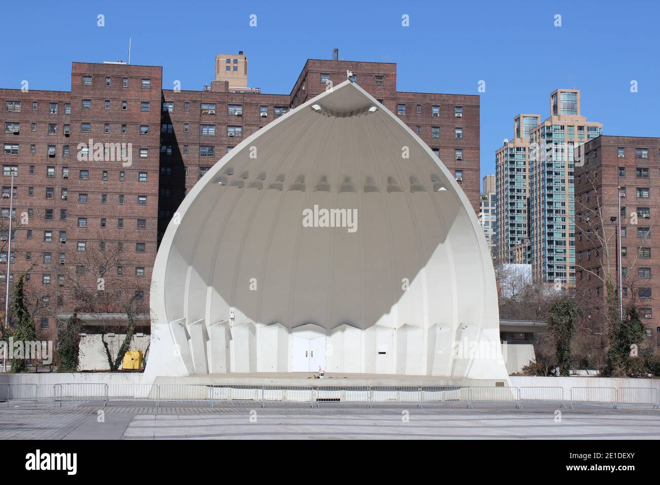 Guggenheim Memorial Bandshell, parc Damrosch, Lincoln Center, New York Banque D'Images