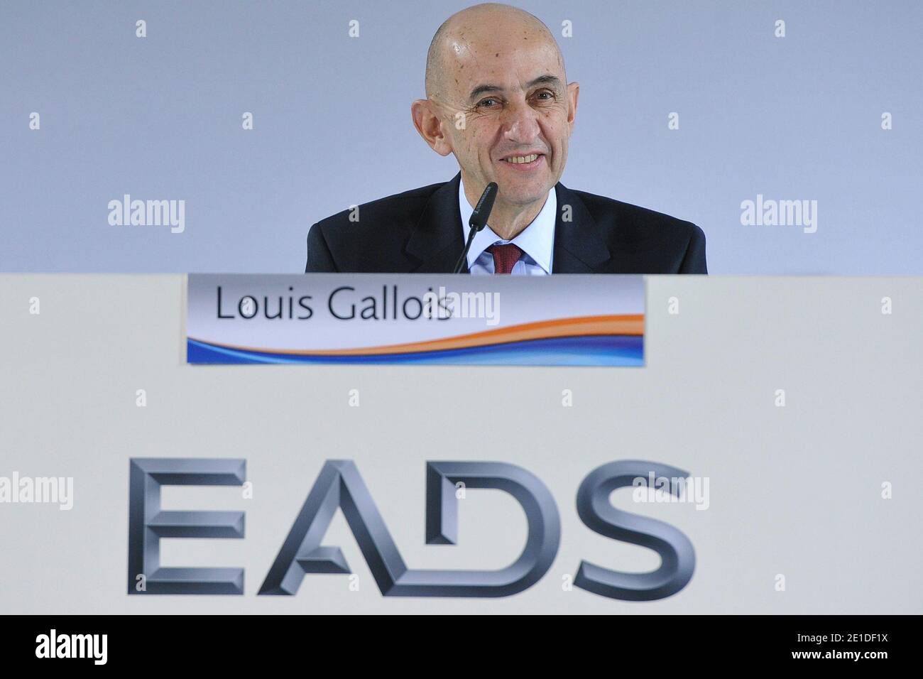 Louis Gallois, PDG d’EADS, donne une conférence de presse à Astrium, aux Mureaux, près de Paris, le 12 janvier 2011. Photo de Nicolas Gouhier/ABACAPRESS.COM Banque D'Images