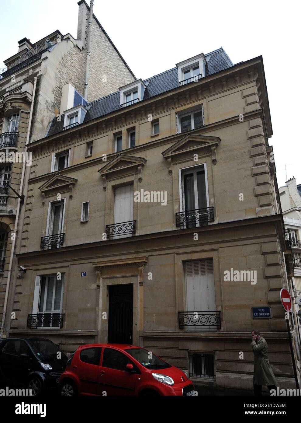 L'Hôtel particulier parisien de la fille de l'ancien président tunisien Ben  Ali, Nesrine Ben Ali, et de son mari Sakher El Materi, a été placé dans le  16ème arrondissement, entre l'avenue Foch