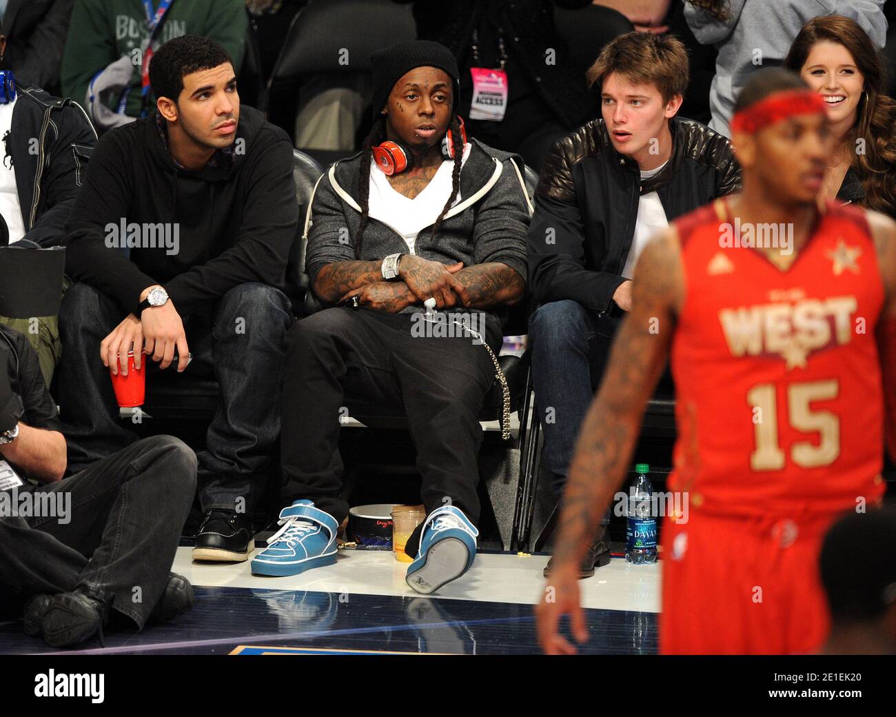 Drake et Lil Wayne participent au match All-Star de la NBA 2011 au Staples Center Downtown Los Angeles, le 20 février 2011. Photo par ABACAPRESS.COM Banque D'Images