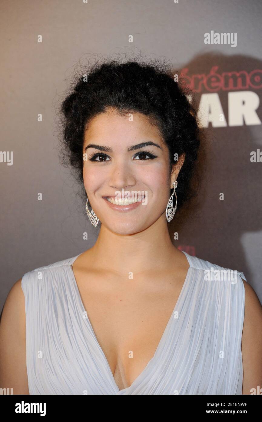 Sabrina Ouazani à l'arrivée du 36e césar film Awards qui s'est tenu au Théâtre du Châtelet à Paris, France, le 25 février 2011. Photo de Nicolas Briquet/ABACAPRESS.COM Banque D'Images