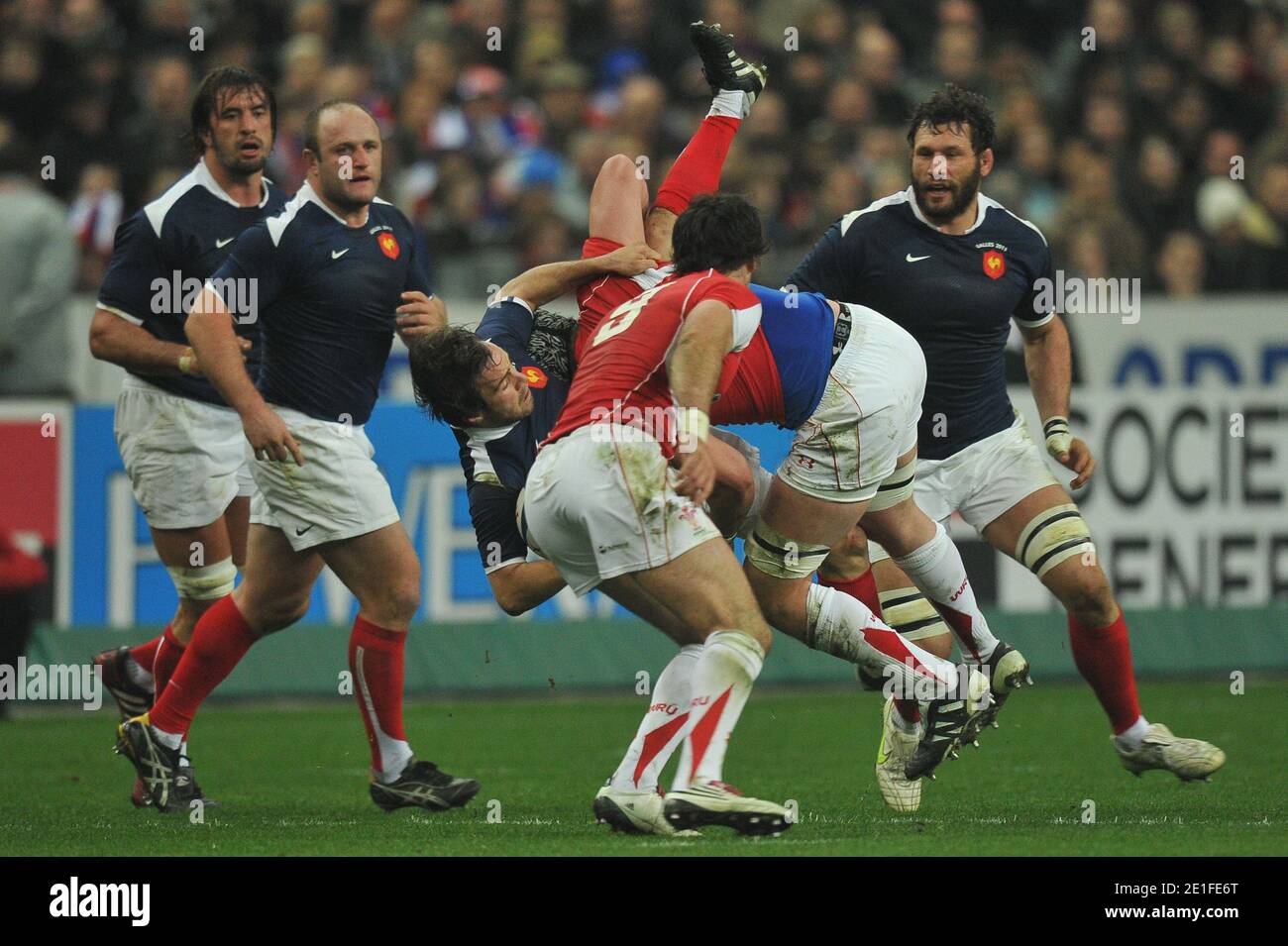 Morgan Parra en France participe au championnat RBS 6 Nations entre la France et le pays de Galles au Stade de France, à Saint Denis, en France, le 19 mars 2011. La France a gagné 28-9. Photo de Christophe Guibbbaud/ABACAPRESS.COM Banque D'Images