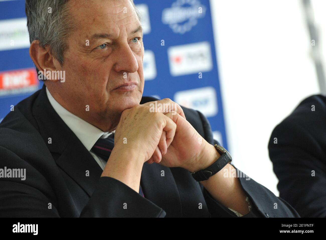 Francis Luyce, président de la fédération française de natation lors des Championnats de natation à Strasbourg, France, le 27 mars 2011. Photo de Nicolas Gouhier/ABACAPRESS.COM Banque D'Images