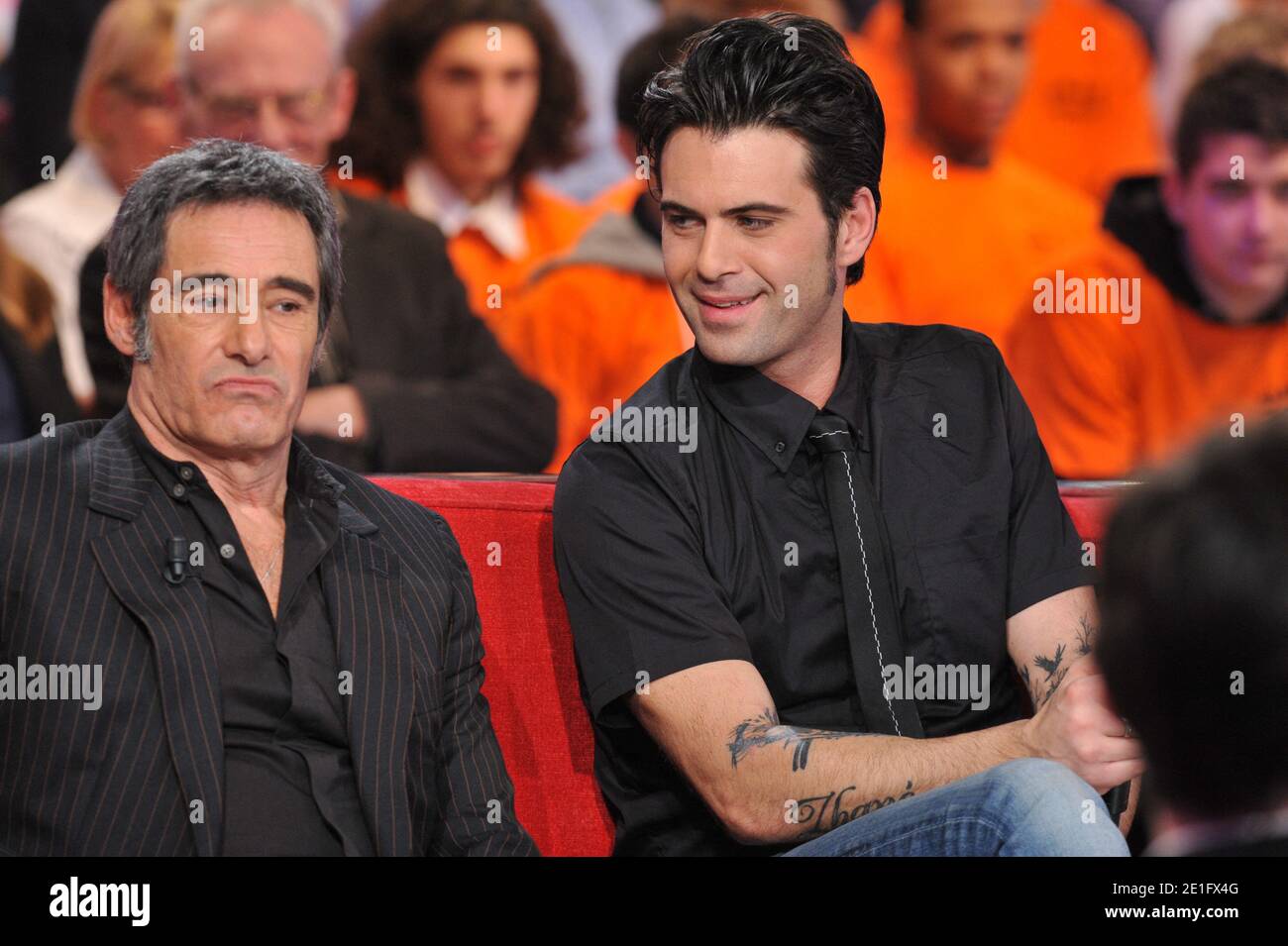 Gerard Lanvin et son fils Manu Lanvin lors de l'enregistrement de l'émission Dimanche a Paris, France, le 4 janvier 2011. Photo Max Colin/ABACAPRESS.COM Banque D'Images