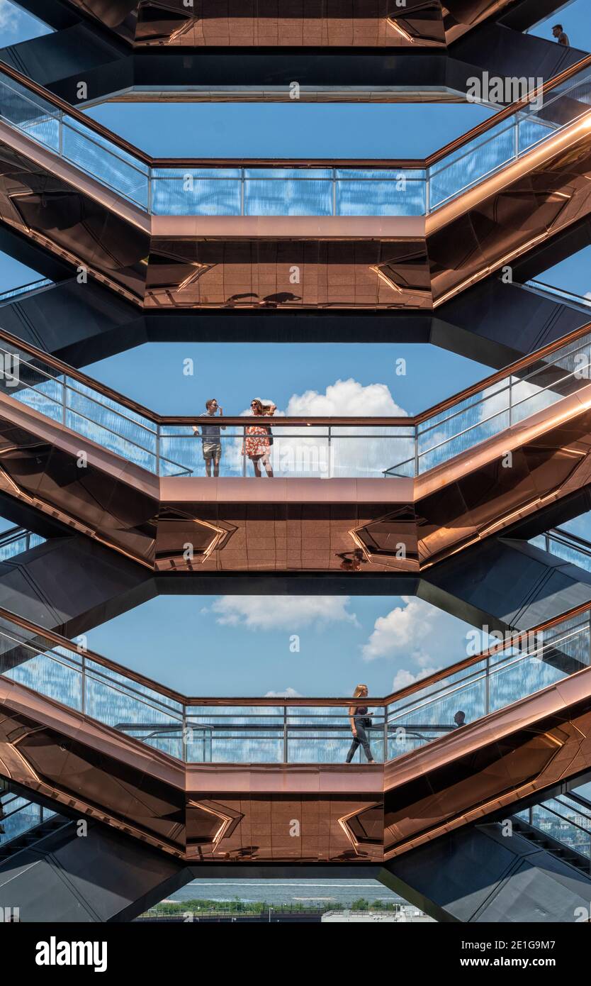 Gros plan du navire, Hudson yards, New York City, États-Unis. Construction terminée en 2019. Banque D'Images